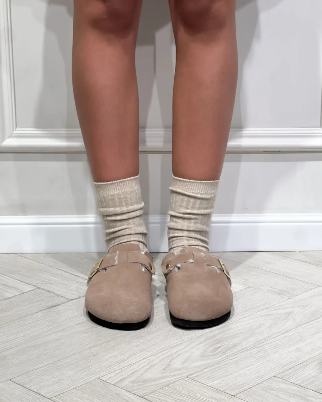 -MULES IN SUEDE CON FIBBIA – ORLANDA – OVYÉ