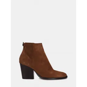 Heeled ankle boots with crust detail