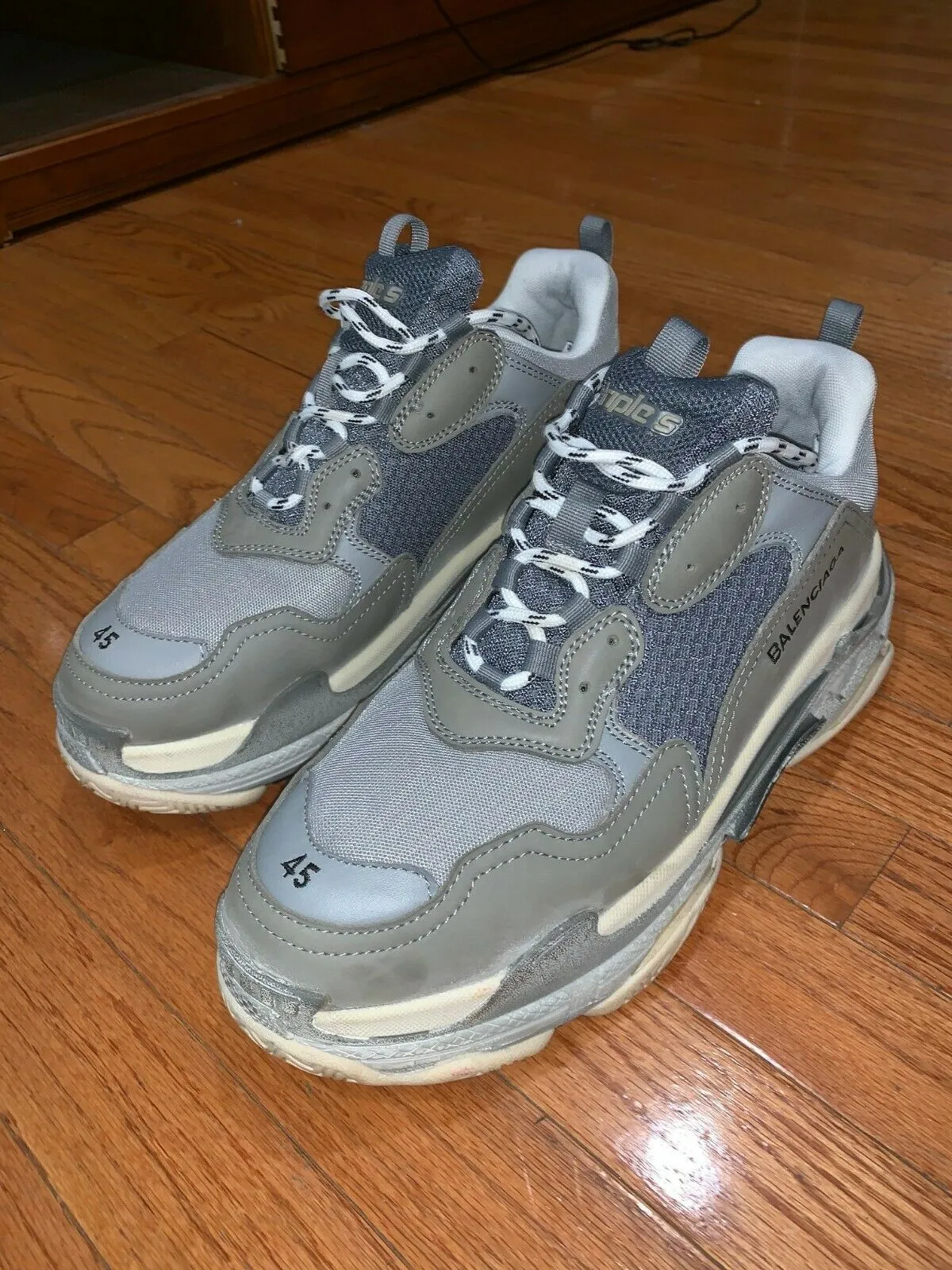 Balenciaga | Triple S Sneakers | Grey