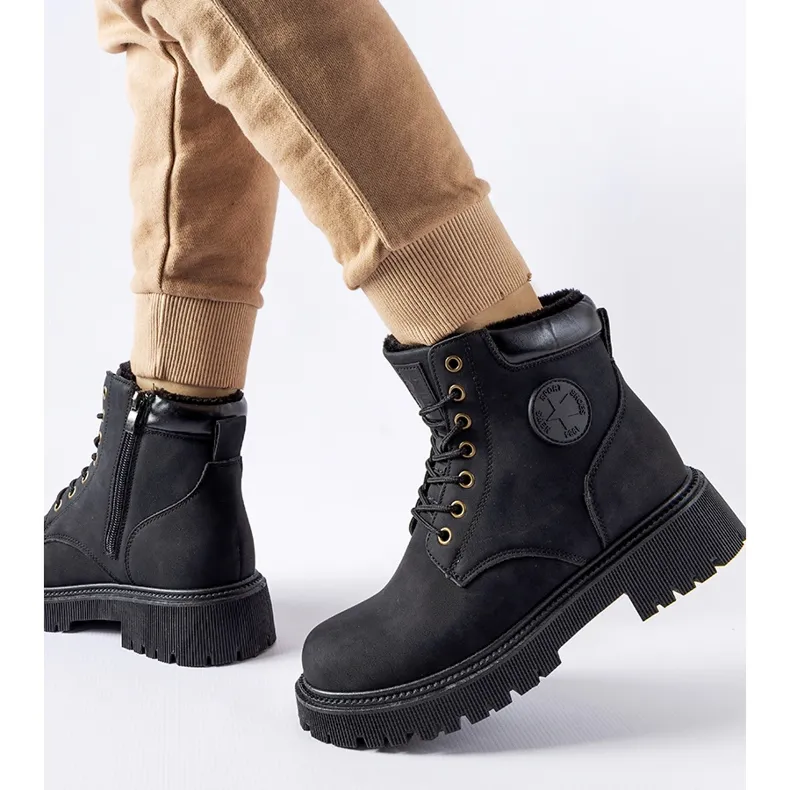 Insulated Doutor Boots in Black