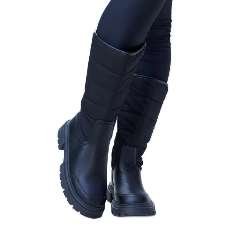 Insulated Villafranca Boots in Black