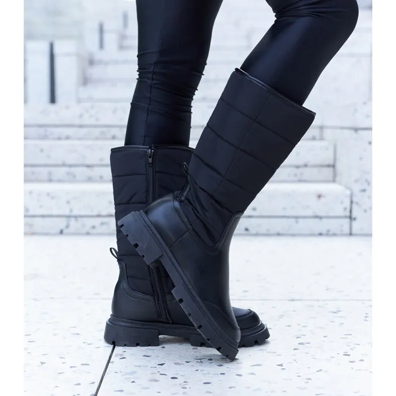 Insulated Villafranca Boots in Black