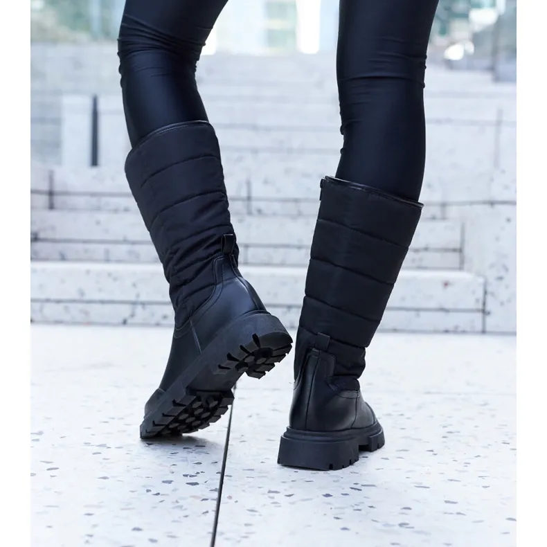 Insulated Villafranca Boots in Black