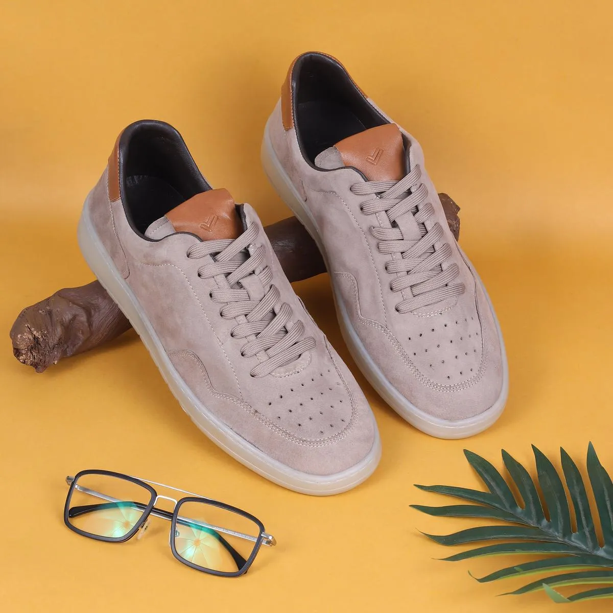 Davinchi Men Beige Casual Sneakers