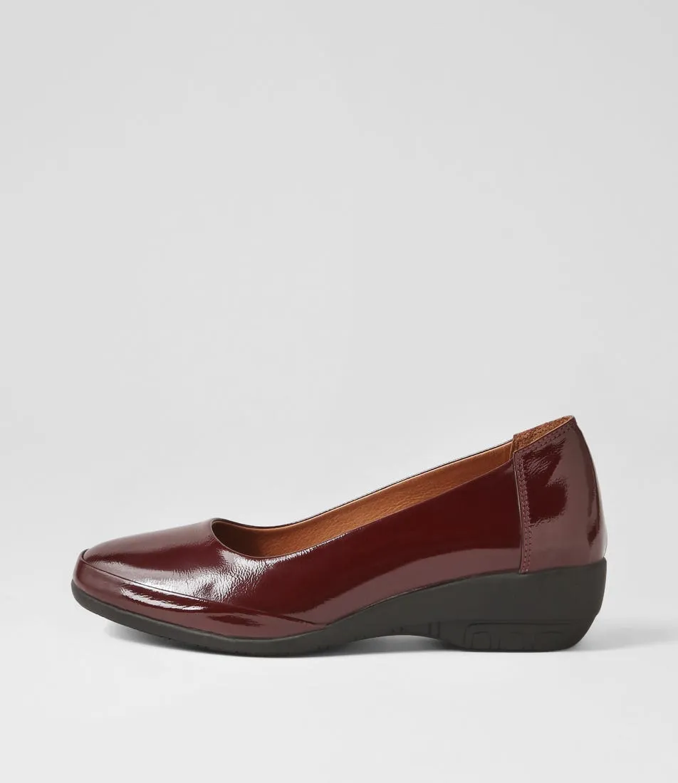 DIANA FERRARI Geanize Burgundy Patent Leather Wedges