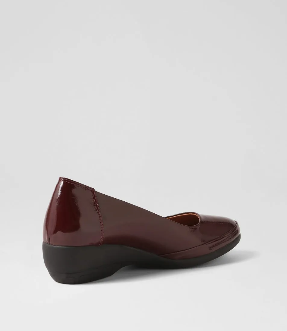 DIANA FERRARI Geanize Burgundy Patent Leather Wedges