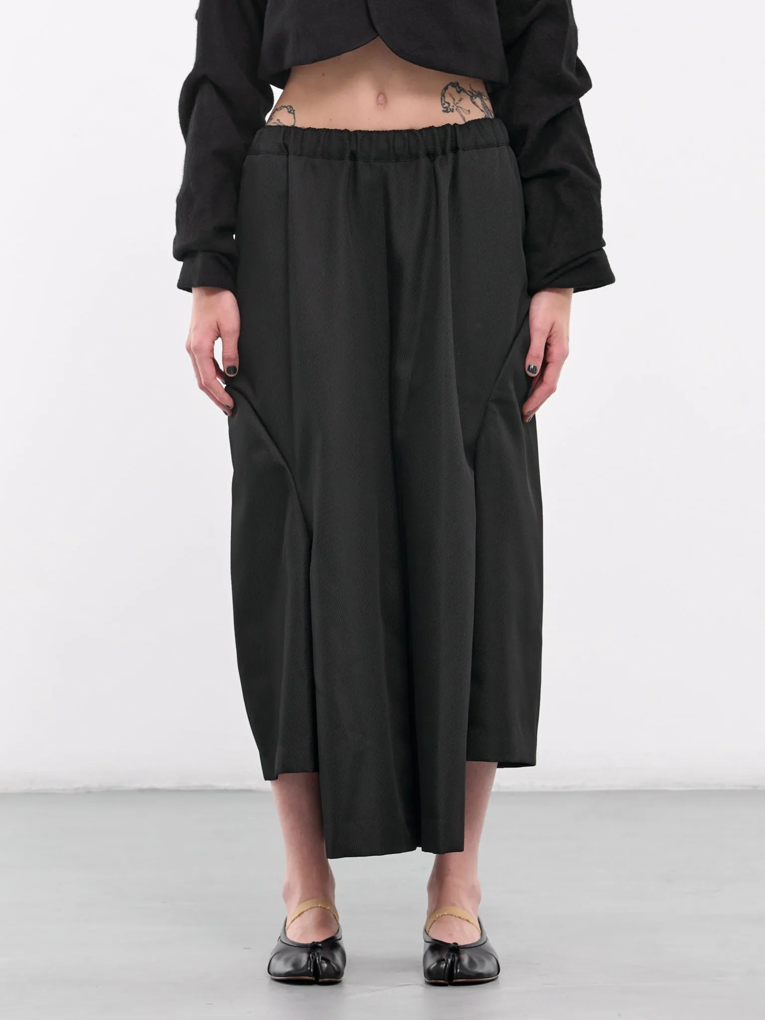 Draped Elastic Trousers (GN-P014-051-BLACK)