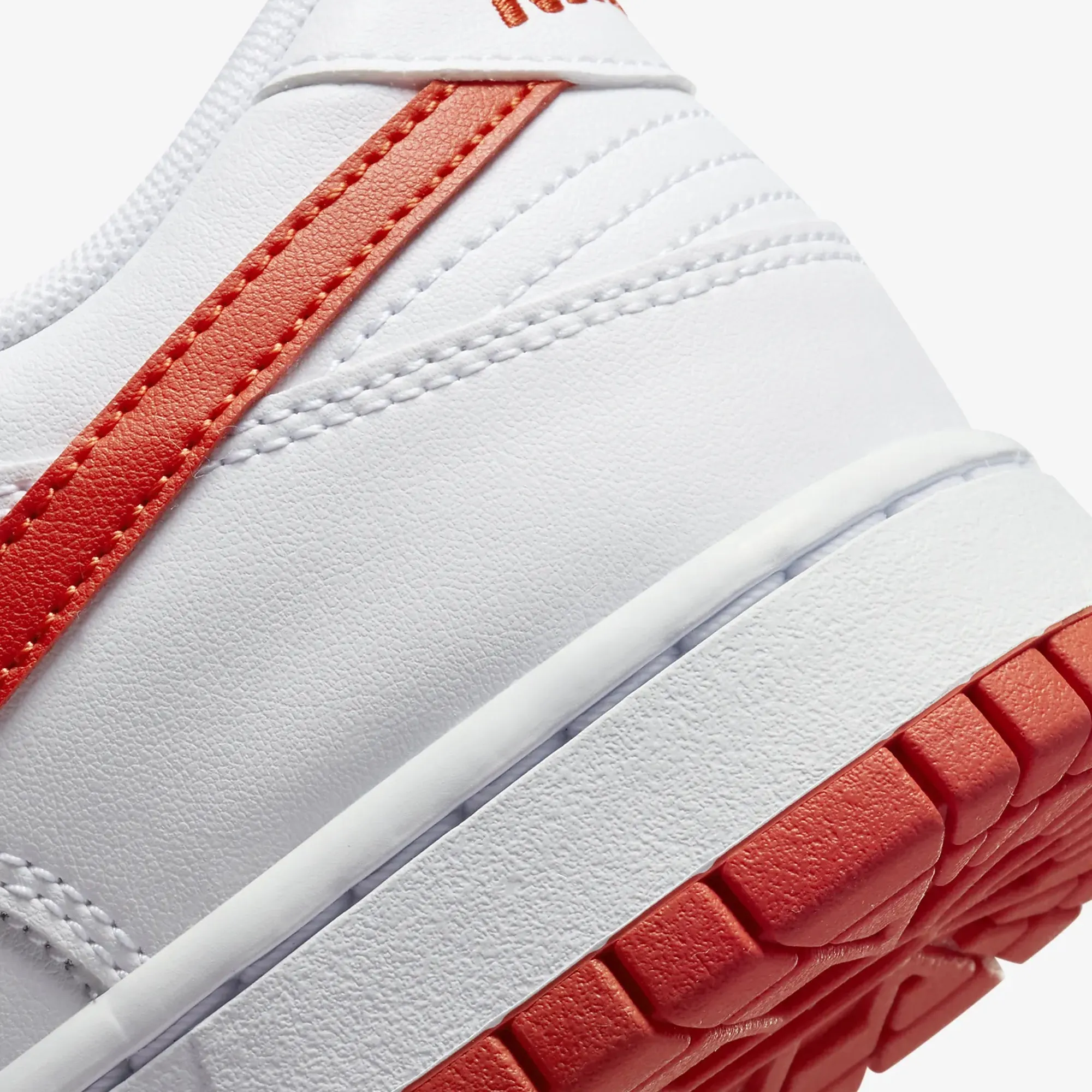 Dunk Low Retro White Picante Red