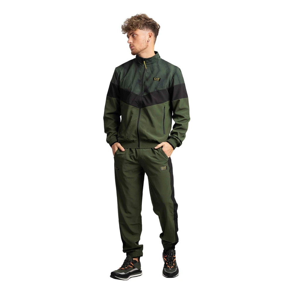 EA7 Ventus7 Tuta Uomo Verde Scuro - Dark Green EA7 Ventus7 Men's Tracksuit.