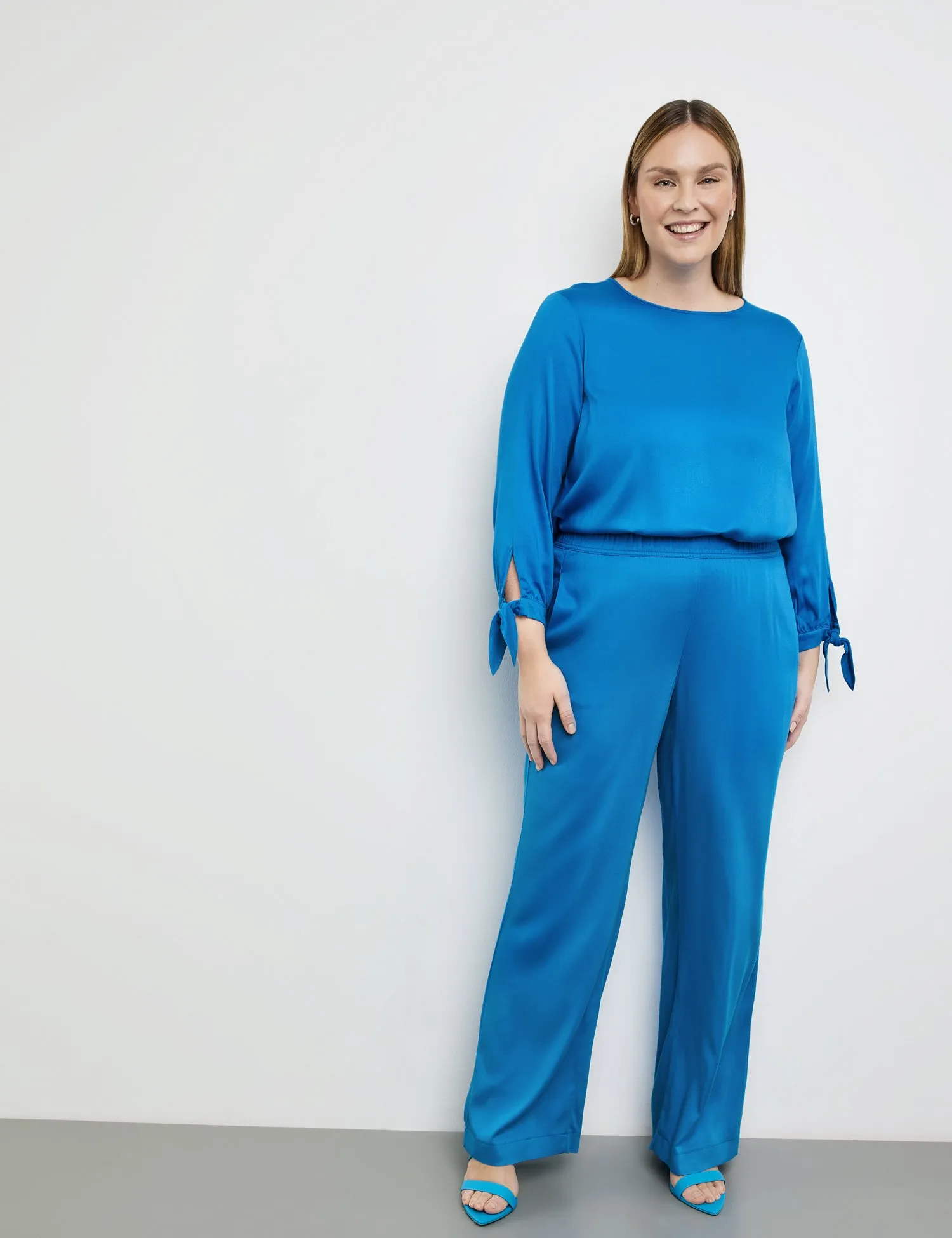 Flowing trousers with a wide leg, Carlotta