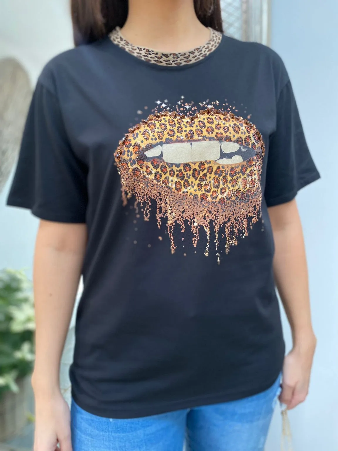 Leopard Print Lips Embellished T-Shirt Bea