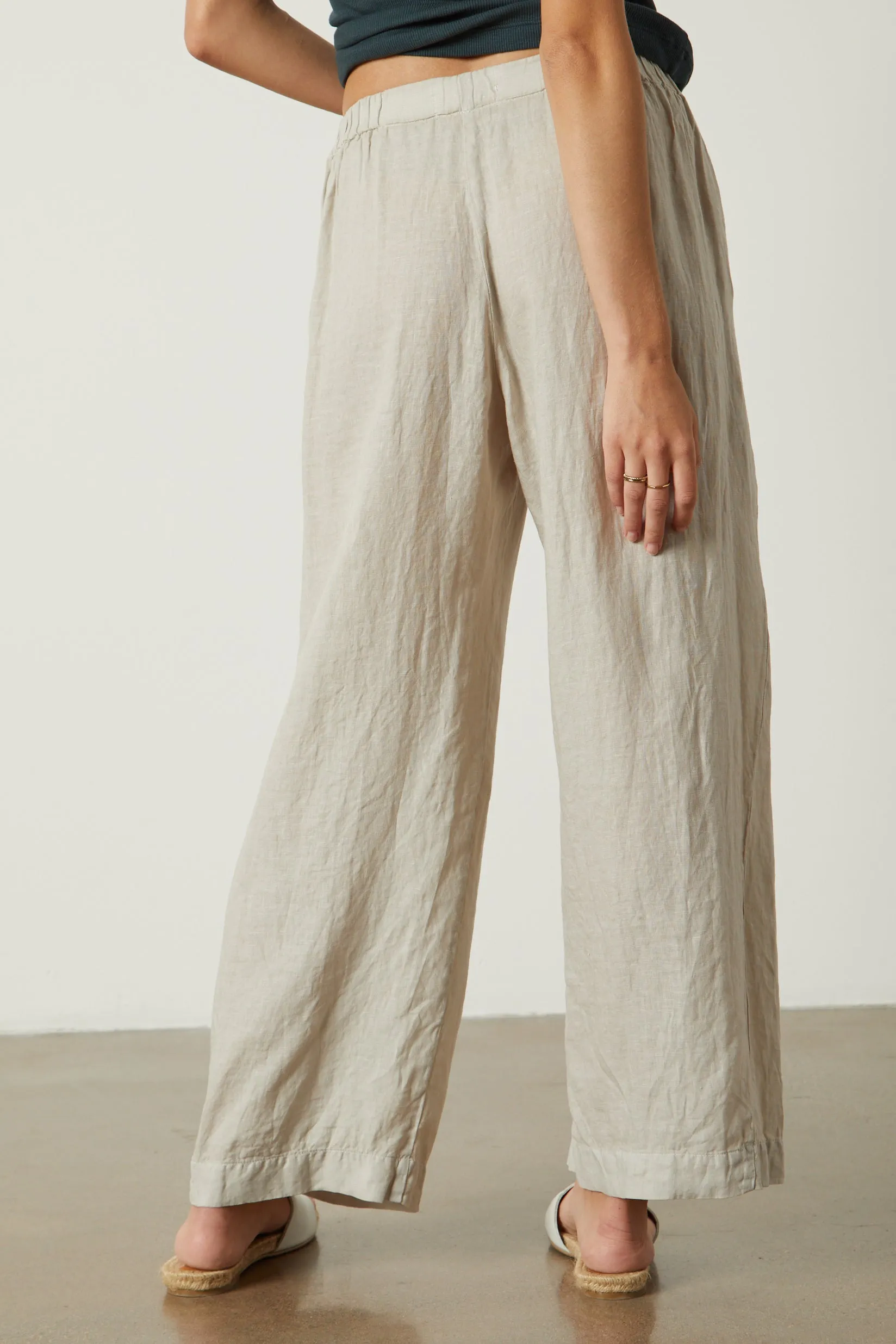 LOLA WOVEN LINEN TROUSERS IN COBBLE