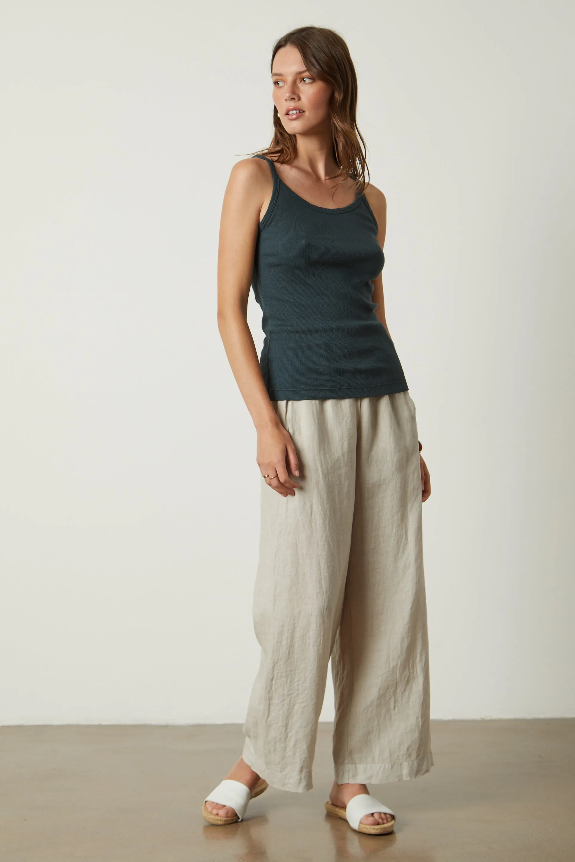 LOLA WOVEN LINEN TROUSERS IN COBBLE