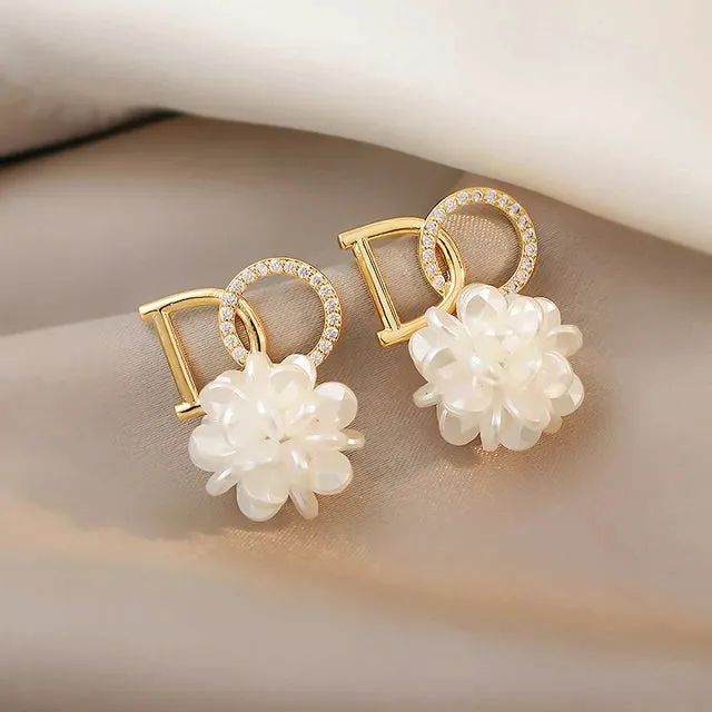 Luxurious Zircon Pearl Dangle Earrings Women Girls Shiny D Letter Fashion Jewelry