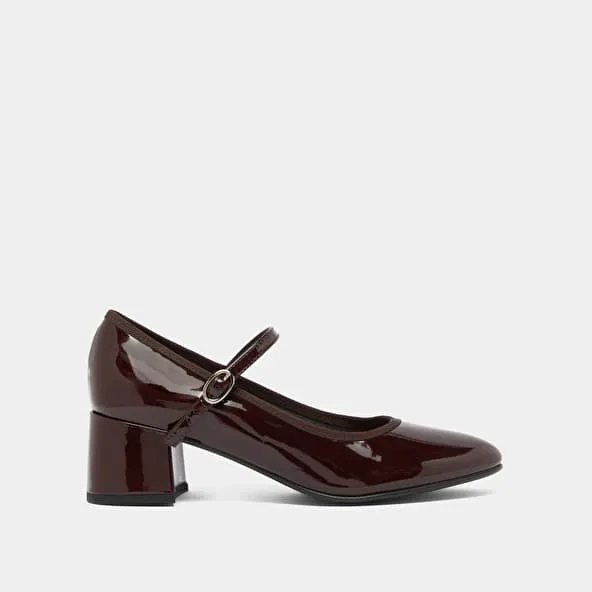 Mary Jane with heels in burgundy patent