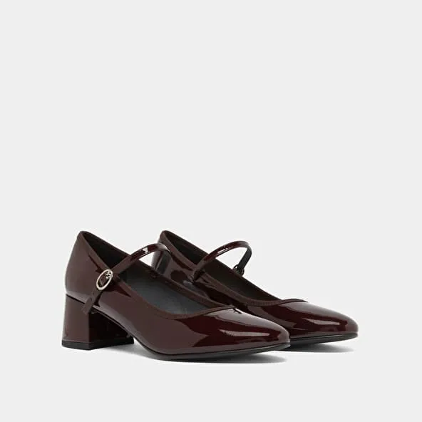 Mary Jane with heels in burgundy patent