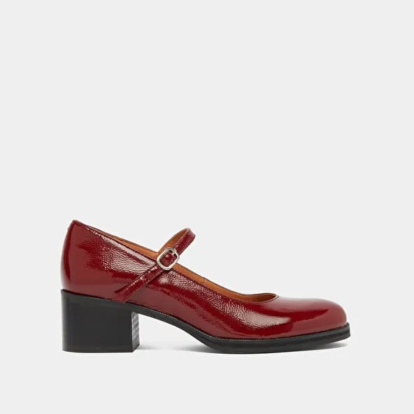 Mary Jane with heels in carmine red pleated patent