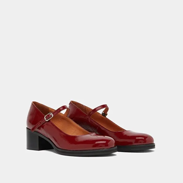 Mary Jane with heels in carmine red pleated patent