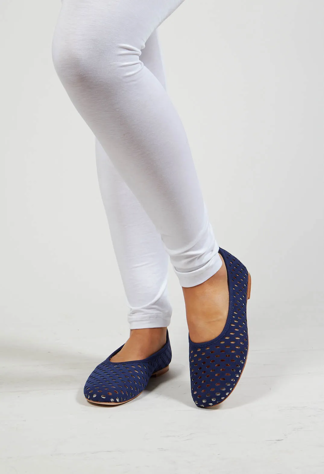 Azur Cut-Out Net Pumps