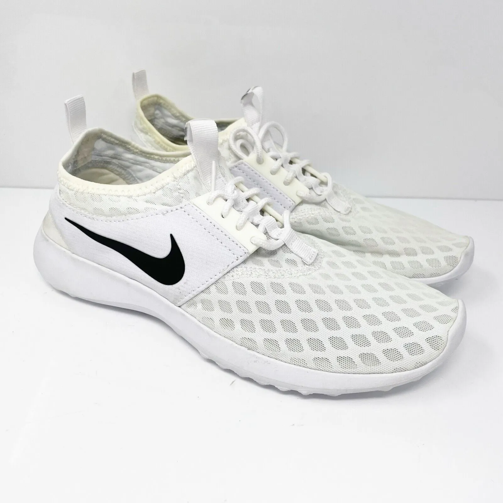 Nike Womens Juvenate 724979-101 White Running Shoes Sneakers Size 8.5