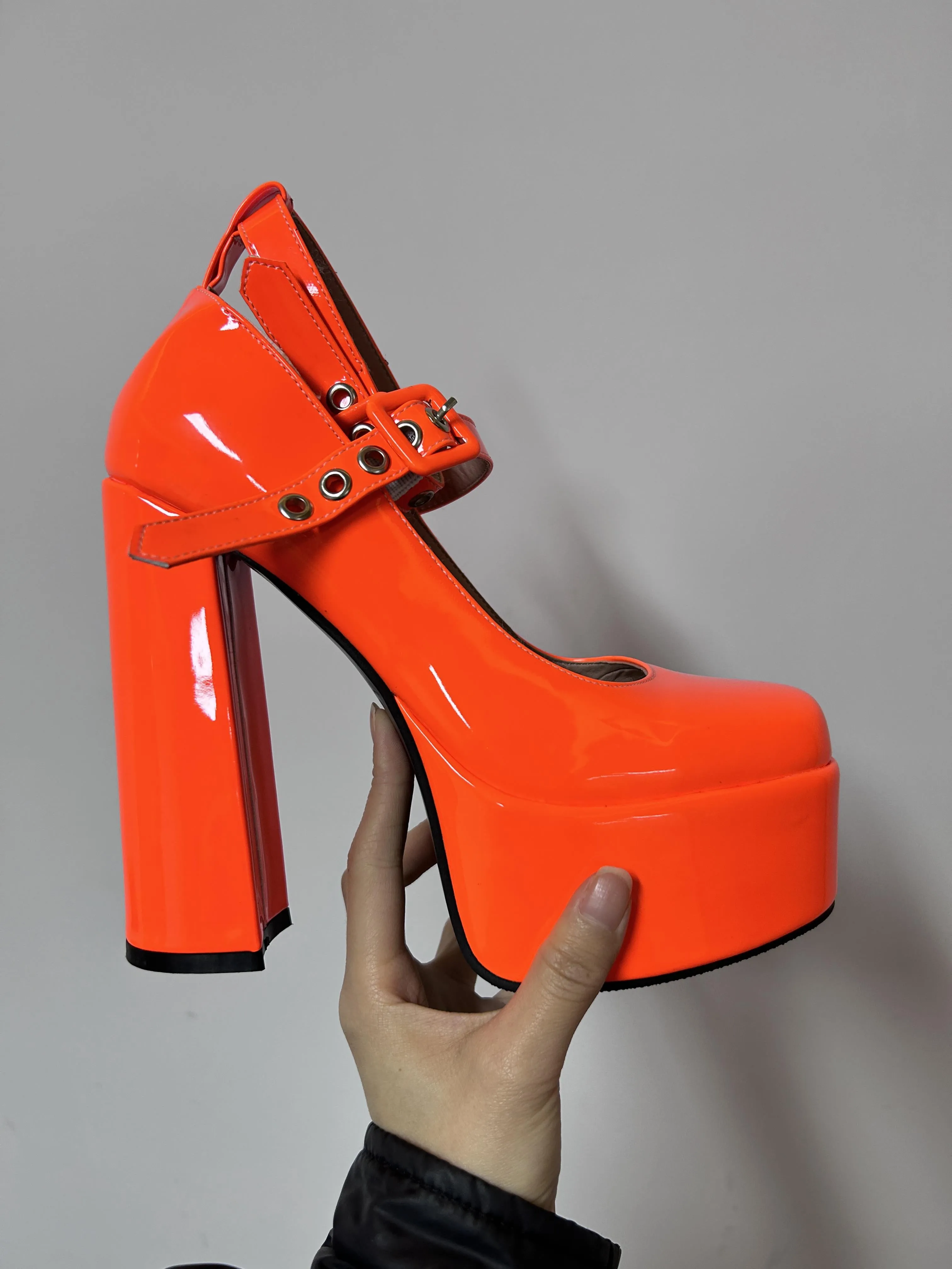 Orange High-End Designer Pumps