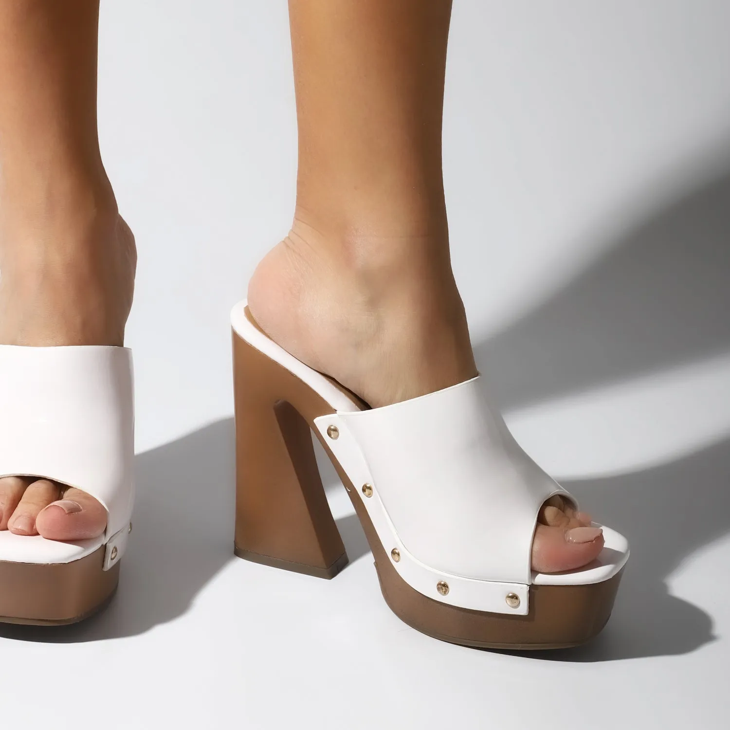 White Bety Platforms