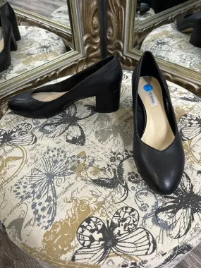 Saks Fifth Avenue Leather Heels - Size 9