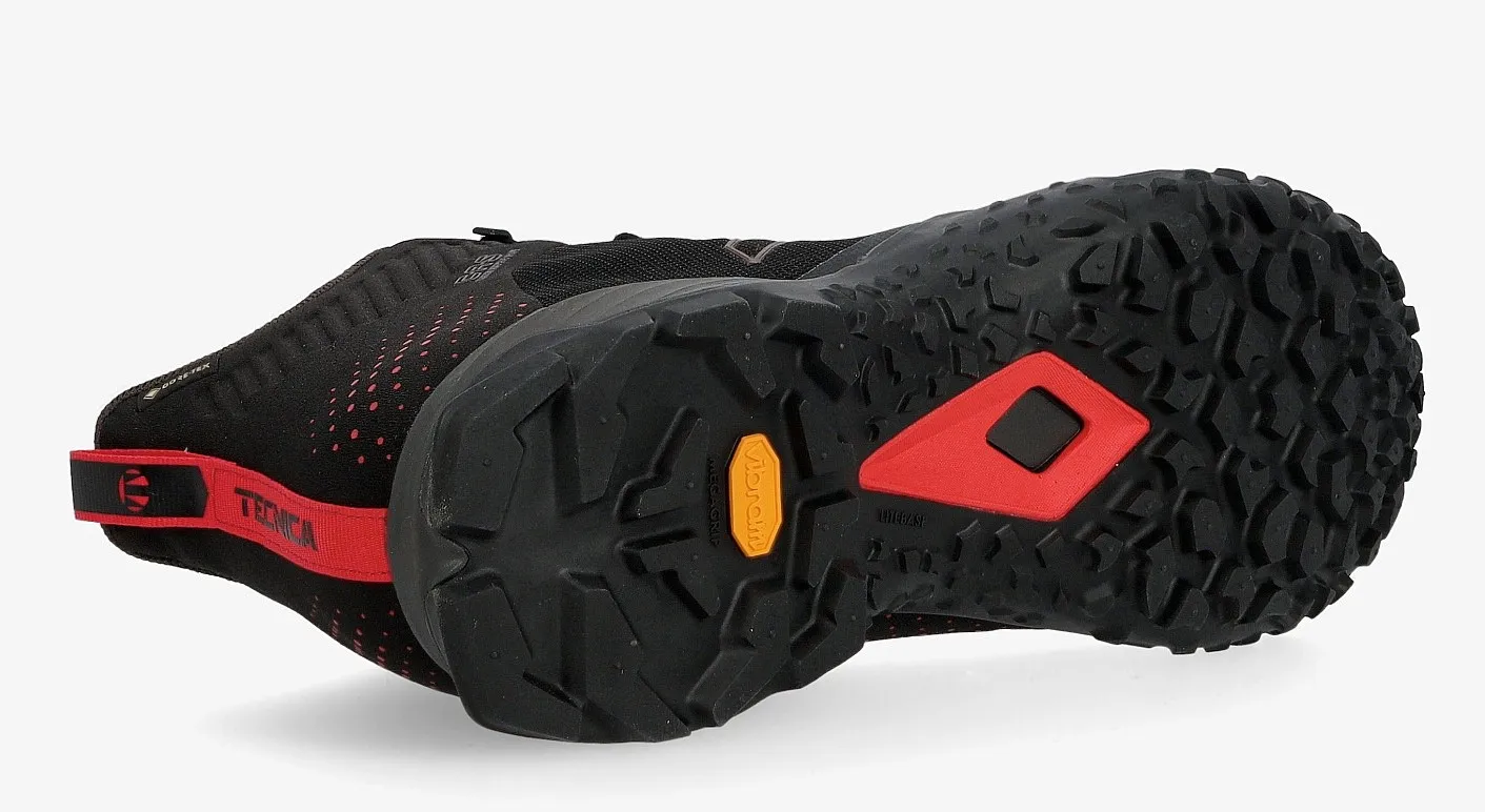 shoes Tecnica Magma 2.0 S Mid GTX MS - Black/Pure Lava - men´s