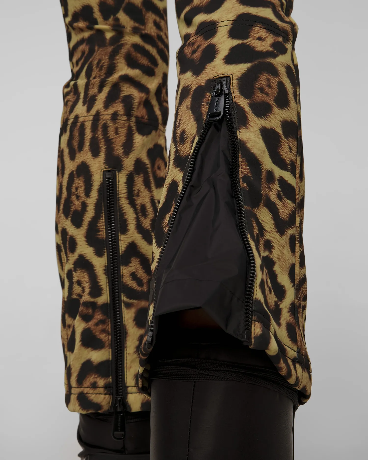 Ski trousers with an animal print Goldbergh Minou GB02870244-7250