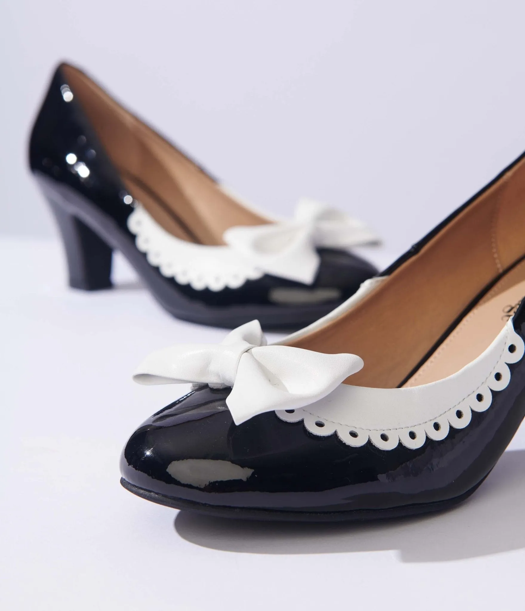 Vintage Black & White Patent Bow Pumps