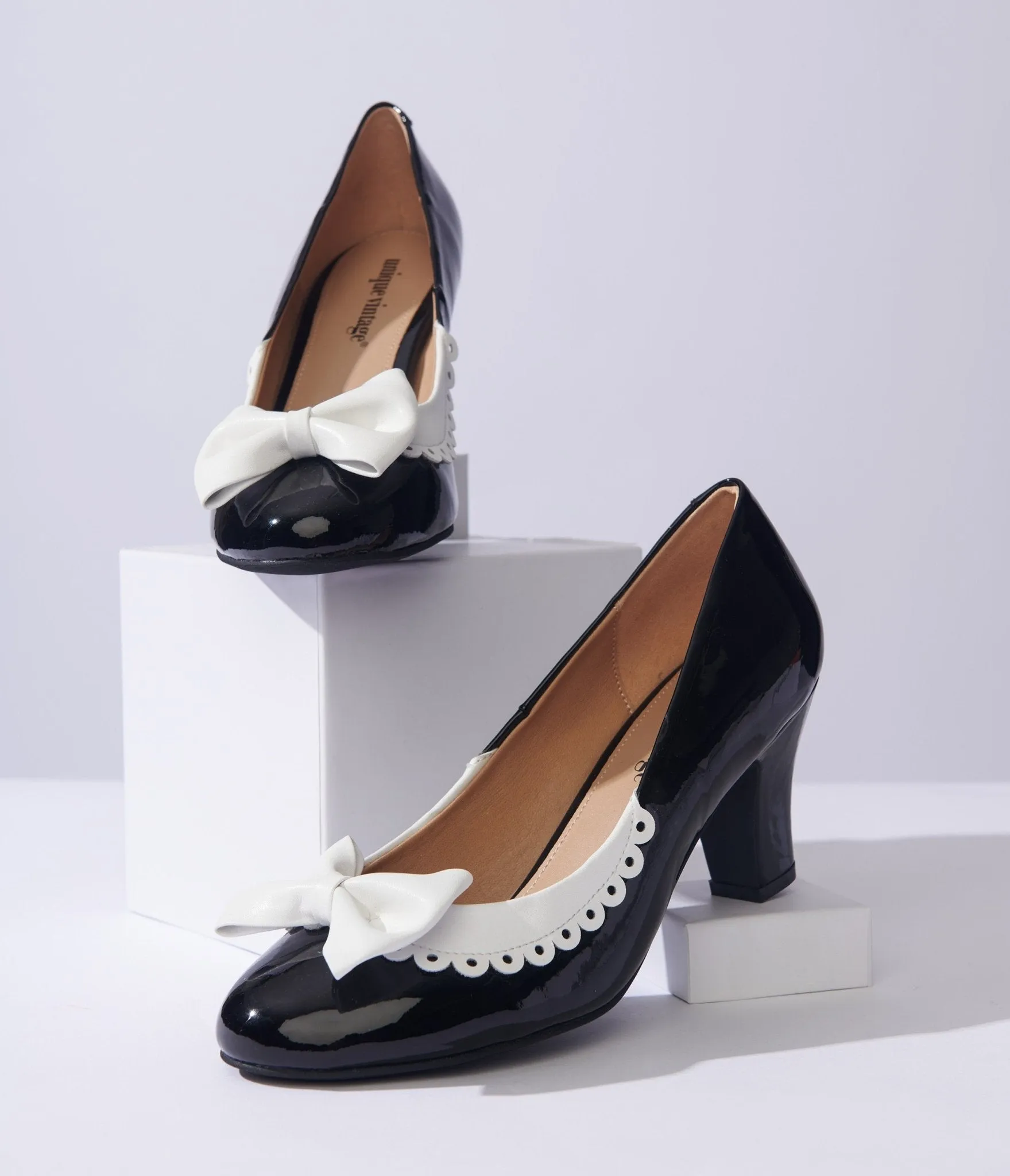 Vintage Black & White Patent Bow Pumps