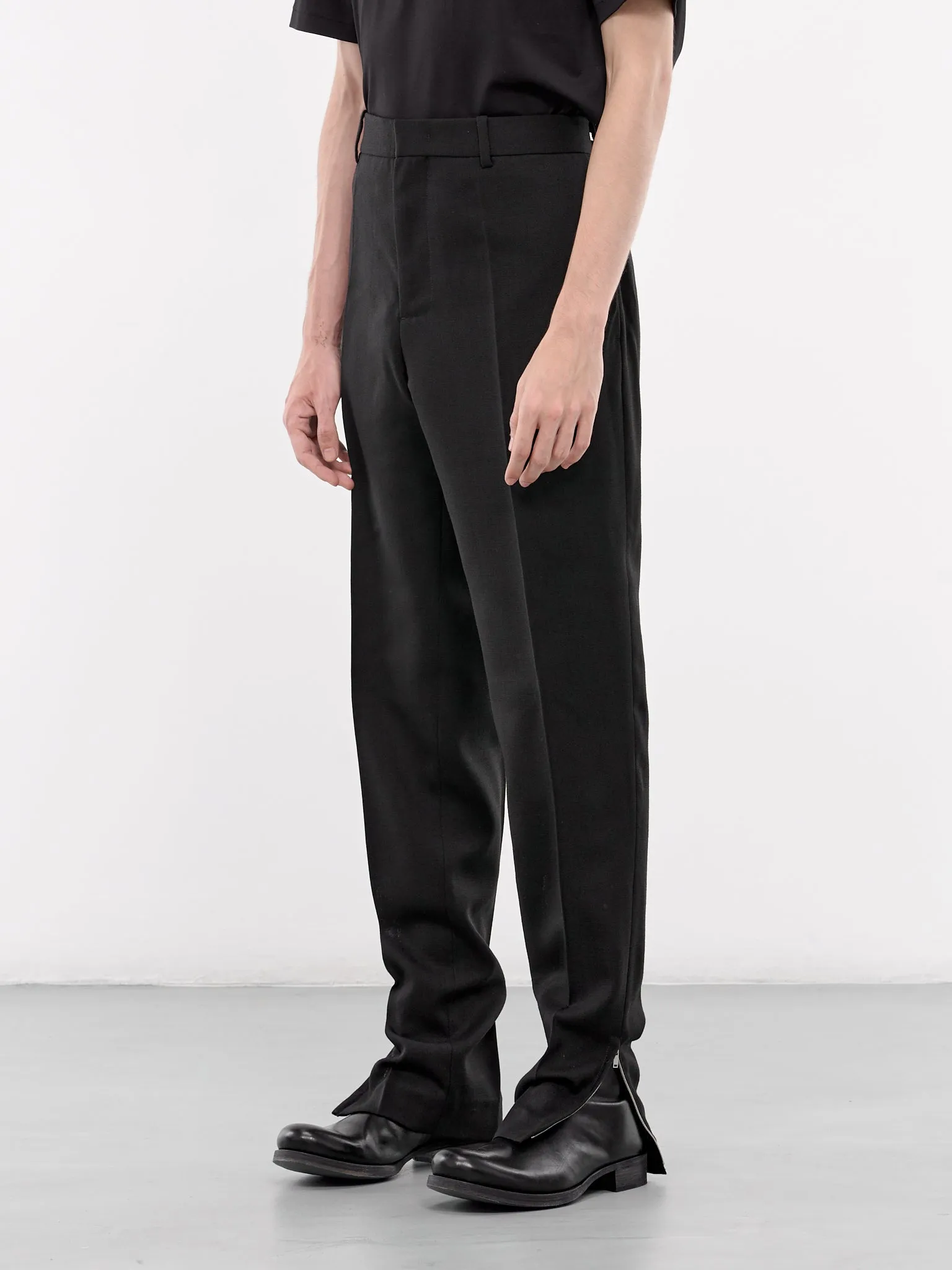 Zip Vent Trousers (J21KA0218-J40201-BLACK)